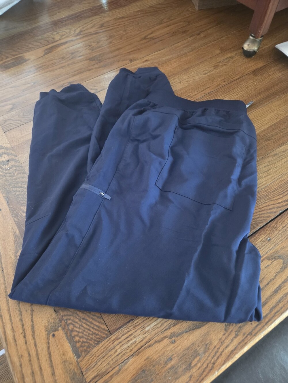 Fabletics Navy Blue Performance Top with White Logo - 2X- T - NIP - Picture 2 of 6